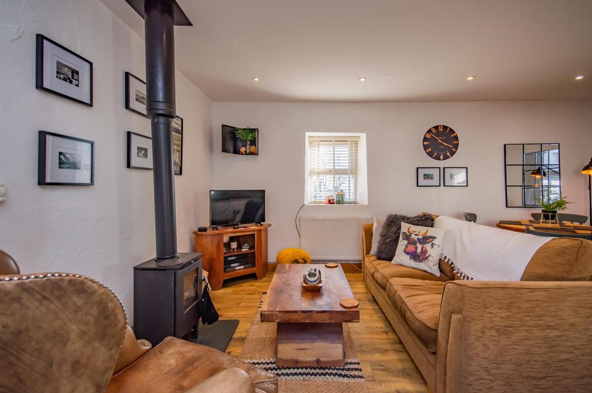 Cosy Farm Conversion In The Heart Of Pembrokeshire Maenclochog Exterior photo